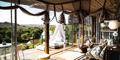 Lot 16 - Singita, DeMorgenzon & Paul Cluver together with Airlink present the Ultimate South African Safari