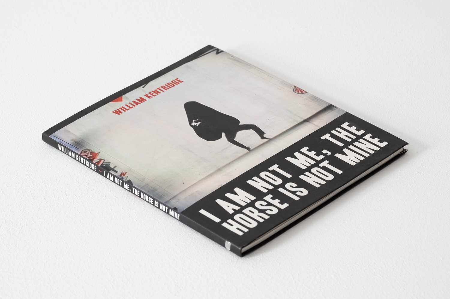 Lot 103 - William Kentridge: I am not me, the horse is