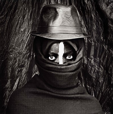 Lot 14 - Zanele Muholi (South Africa 1972-)