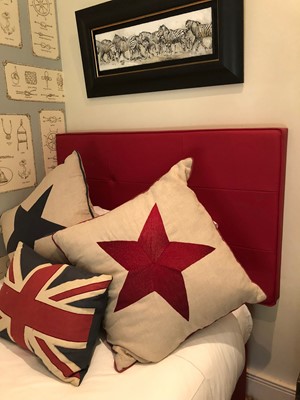 Lot 97 - Red leather 3/4 bed base and matching headboard